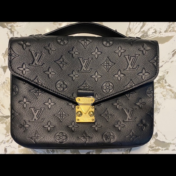Louis Vuitton Handbags - LV Pochette Metis